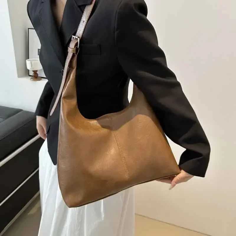 2025 Crossbody Bag Fi Korean Versi Large Capacity Wens Handbag Simple Casual Cmuting PU Leather Shoder Tote Bags1 D251017