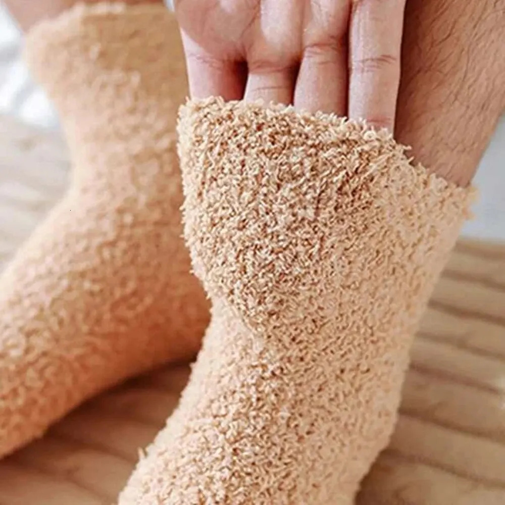 510 Pairs Men Thickened Mid Tube Plush Socks Winter Warmth Coral Fluffy Solid Color Soft Comfortable Men Sleeping Floor Socks 251017