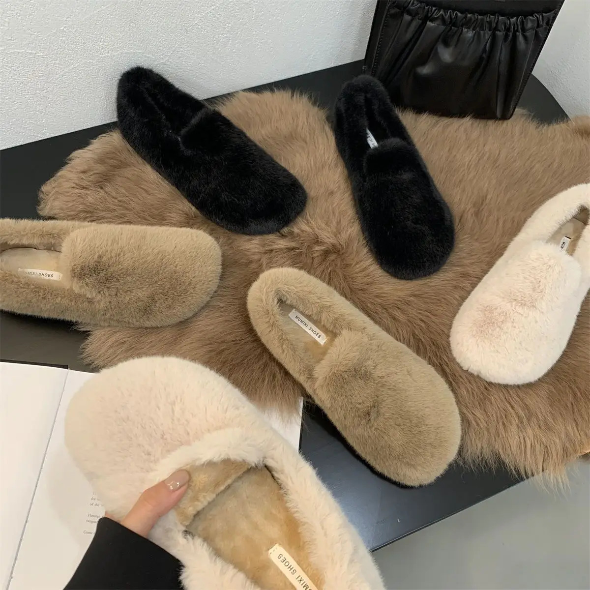 Black Downy Slip On Loafers Women Warm Winter Flat Fluffy Shoes Soft Sole Beige Fur Moccasins Mom Granny Furry Ballet Flats 251013