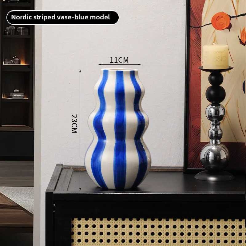 Modern minimst striped vases flower arrangements in them highend sense creative retro painted ceramic vases C251017