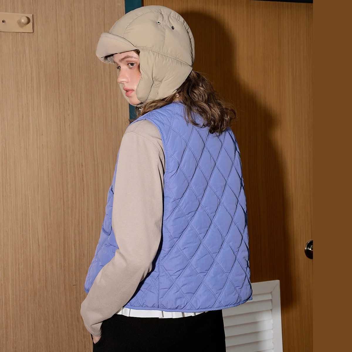 New Arrival 2025 Women Quilted Vest Short Padded Waistcoat Vintage Pattern Spring Layering Coat with Pocket Fashion W251016