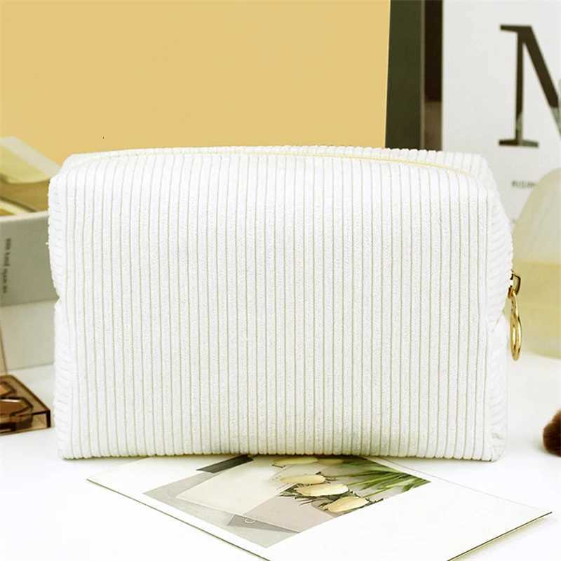Fashion Cosmetic Bag Corduroy Velvet Makeup Pouches Bags Travel Toiletry Organizer Makeup Bag Lady Portable Travel Toiletry Bag W251017