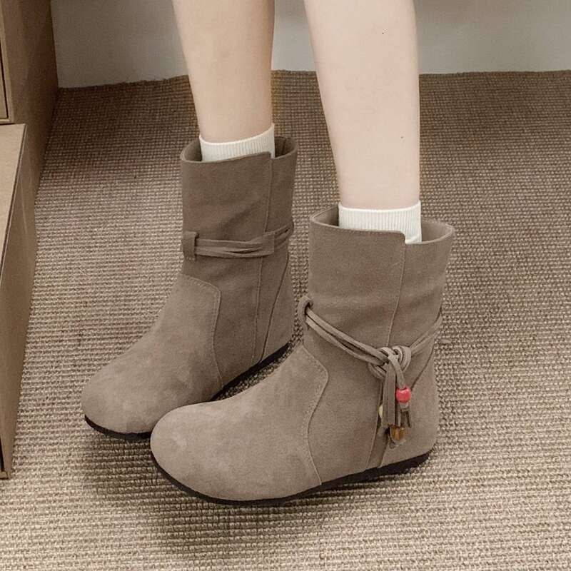 Cameido Women Suede Flat Short Round Toe Vintage Western Beaded Tied Fringed Boots For Autumn And Winter