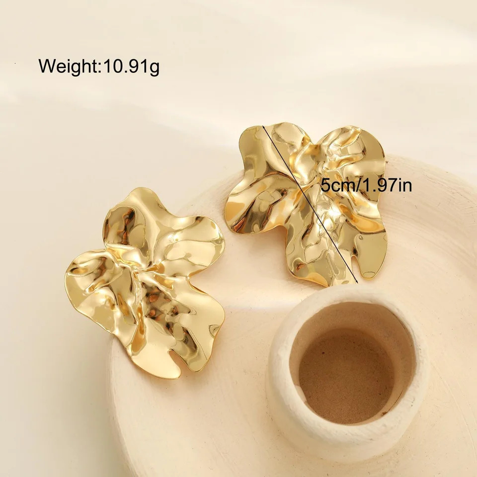 1 Pair Geometric Chic Iron Stud Earrings For Women Fashion Elegant Gold Color Floral Retro Earring Daily Wear Jewelry 251016