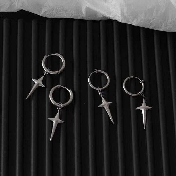 Niche Design Titanium Steel Three-Dimensional Cross Star Couple Simple High-End Feel Men's Clips Earrings Ear Jewelry