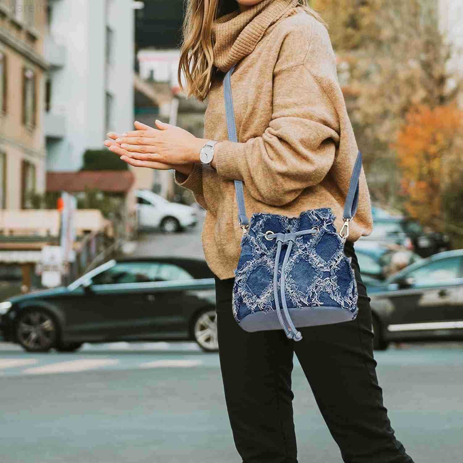 Women Denim Mini Bucket Bag Crossbody Purse Shoulder Handbag Drawstring Quilted Tassel Barrel Shape Satchel Tote Bag Z251017