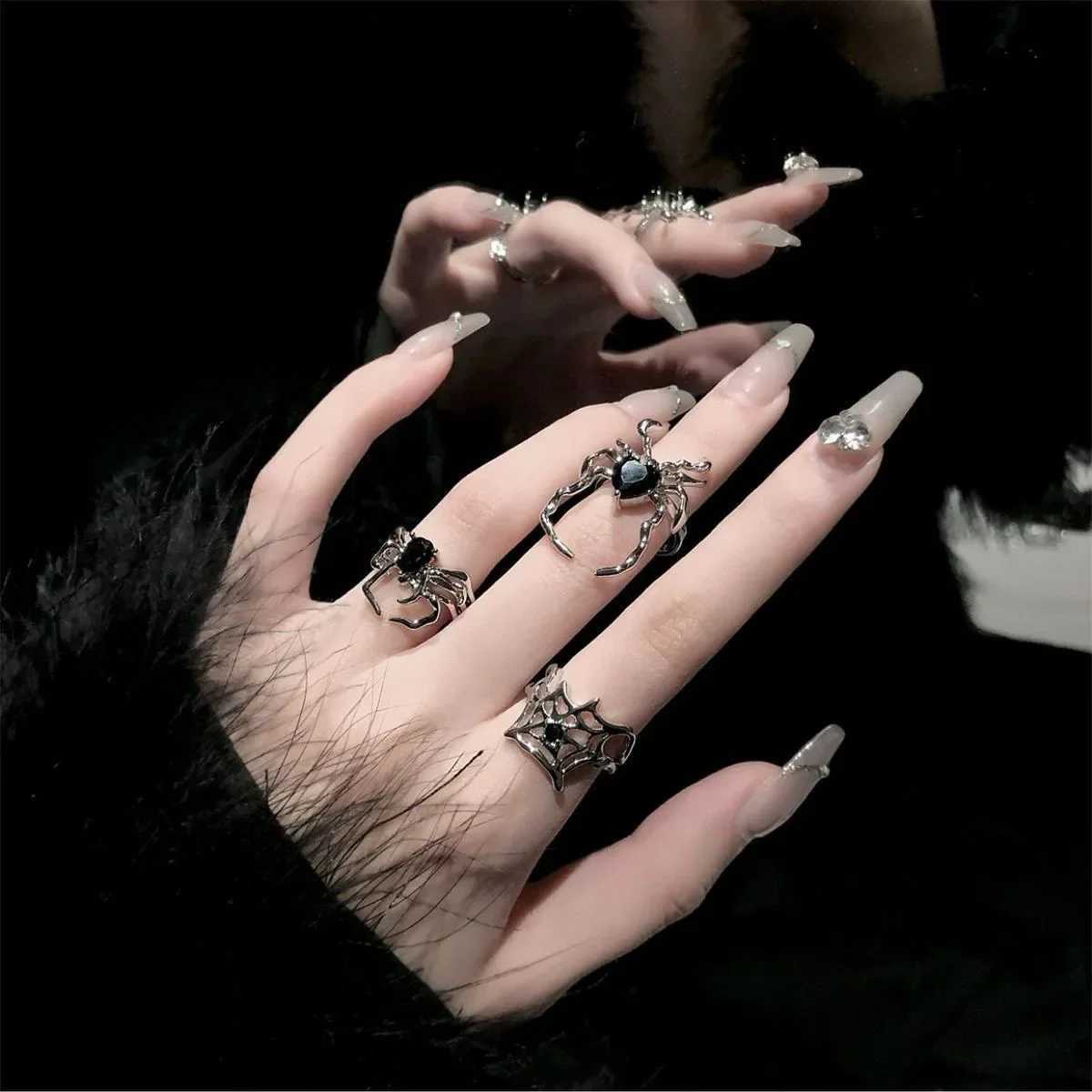 Gothic Punk Style Spider Opening Ring for Women Men Vintage Creative Animal Rings Hip Hop Fashion Party Jewelry Halloween Gifts Z251017