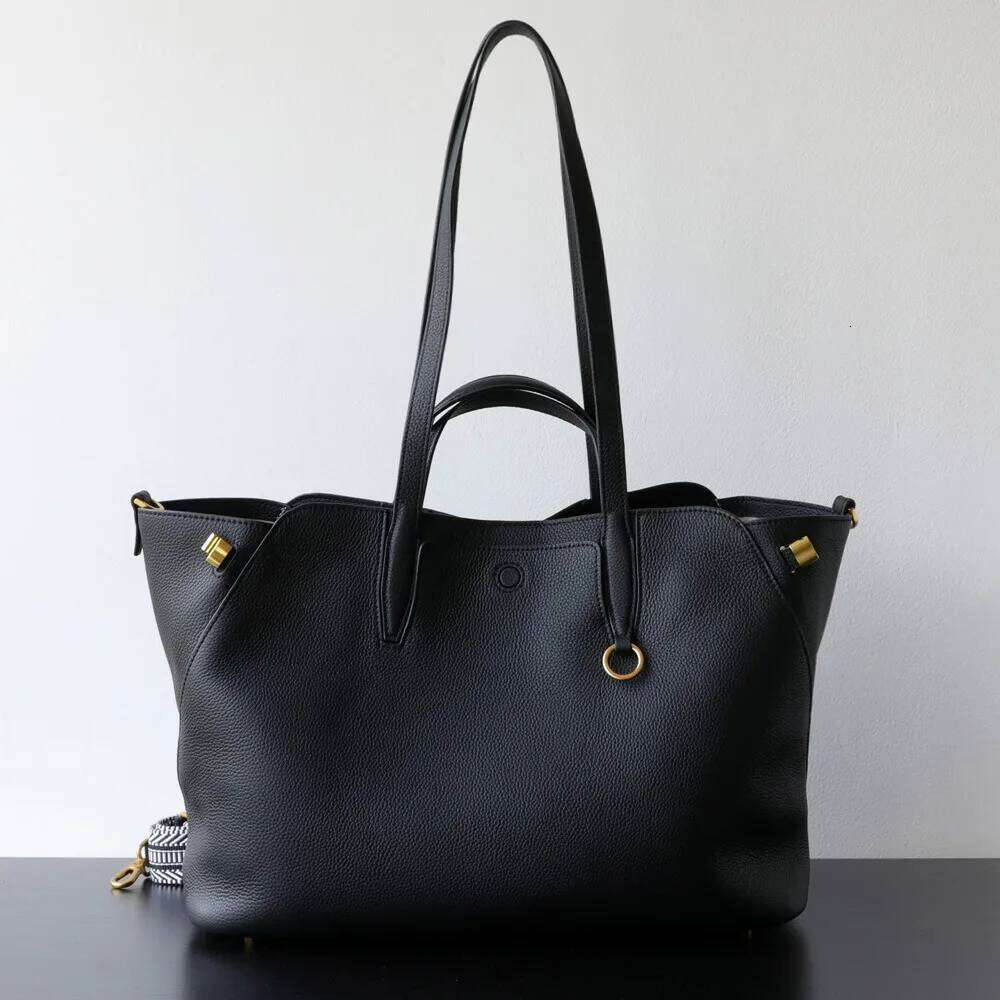 Niche Light Fashion Versatile Large-capacity Tote Women's Commuter Leisure Shoulder Handbag First-layer Cowhide Bag