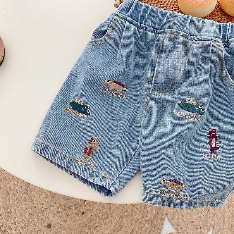 2024 Summer Kids shorts cartoon embroidery Boys sports knee length jeans Children denim Middle pantsT251017
