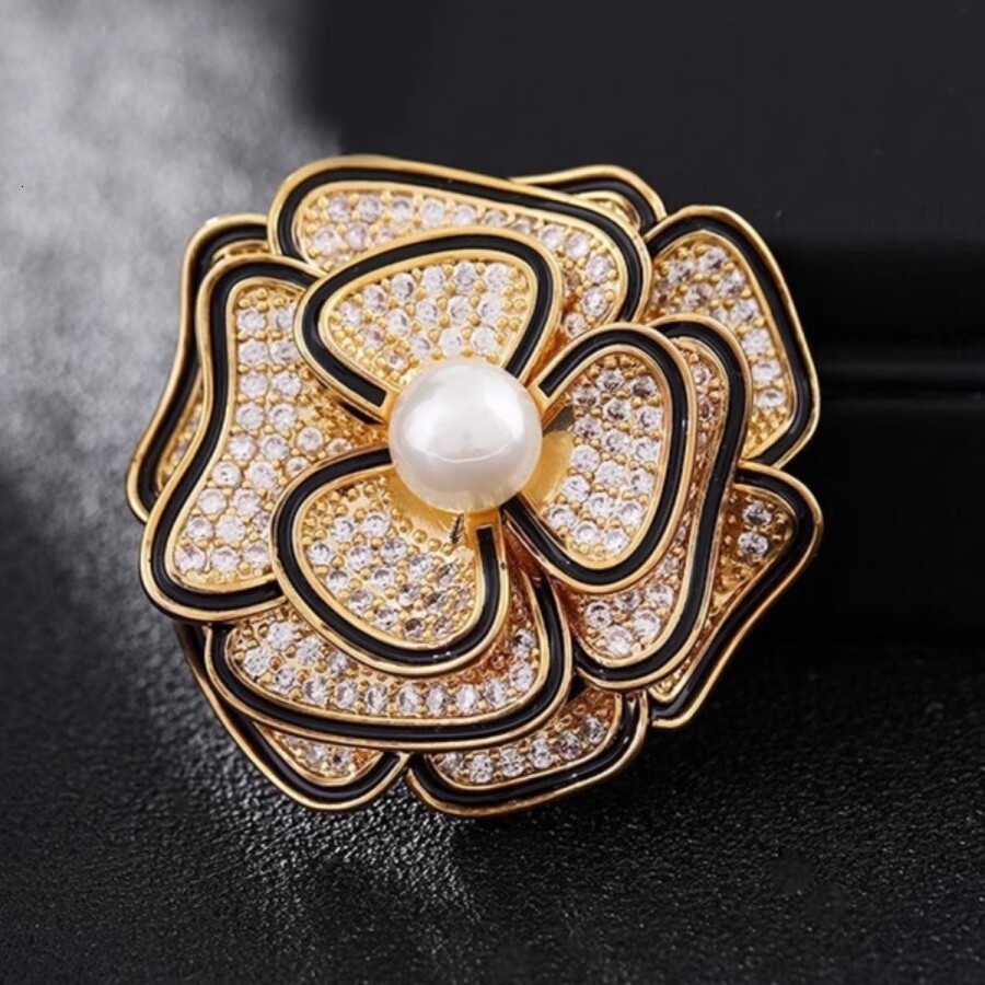 luxury designer camellia small fragrance style luxurious exquisite brooch design sense niche spring autumn coat pin accessory for women