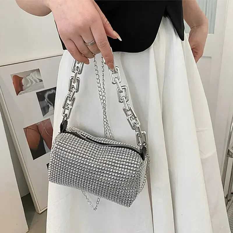 Luxury Rhinestone Bucket Bag Glitter Chain Prom Purse Womens Dinner Package Fashion Female Shoulder Bag Z251017