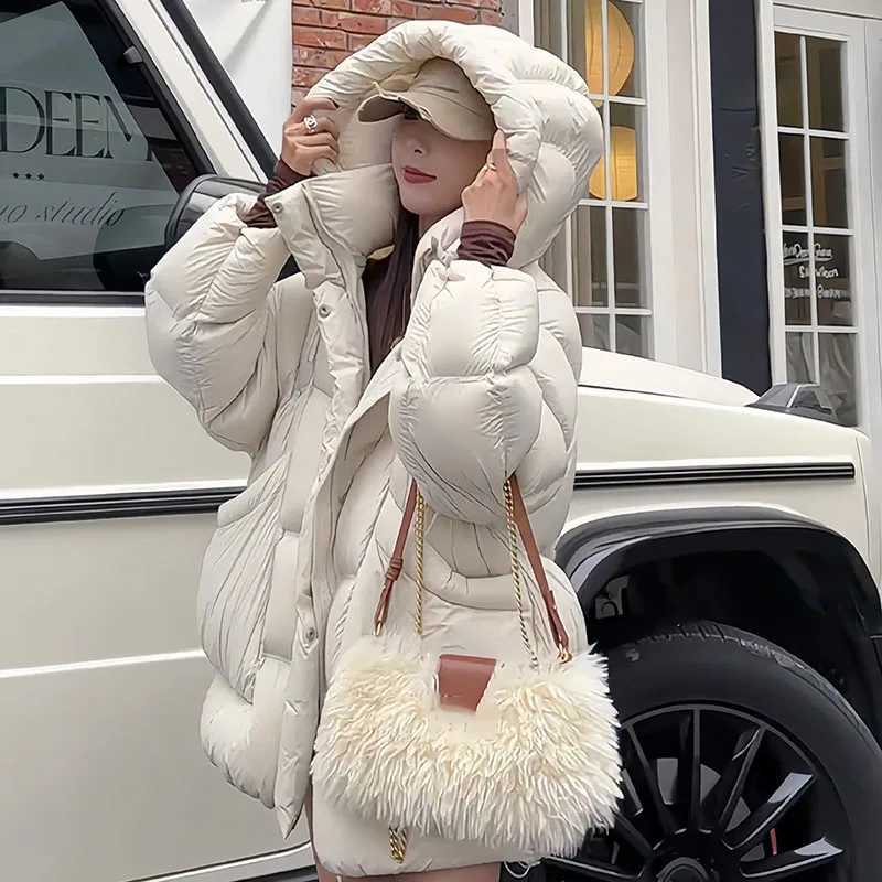 HighEnd Down Jacket Women 2025 Winter Thicken PuffLike Warm Hooded Loose White Duck Down Fashion Women Down jacket H575 W251016