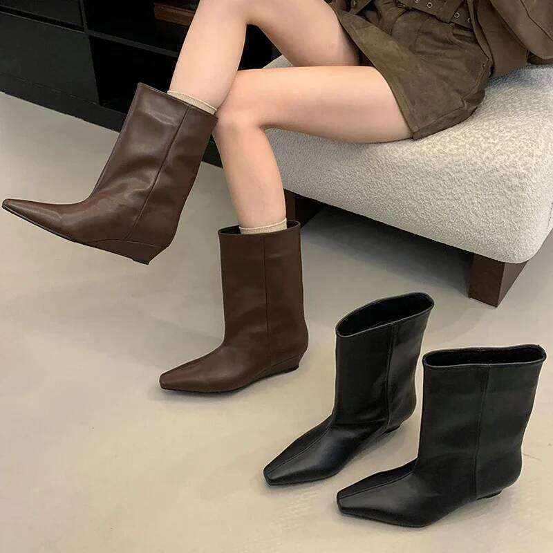 2026 Fashion Soft Leather Pointed Toe Women Ankle Boots Designer Vintage Wedges Heel Concise Shoes Modern Ladies Botas