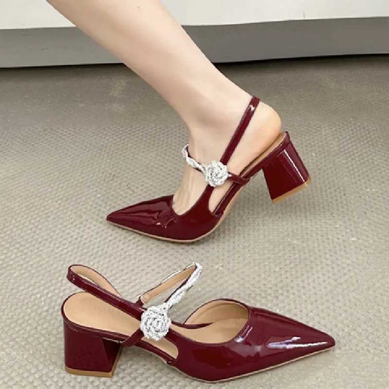 Luxury Rhinestone Flower Women Sandals High Quality Pointed Toe Patent Leather Square Heel Designer Shoes Fashion Women Shoes Z251015