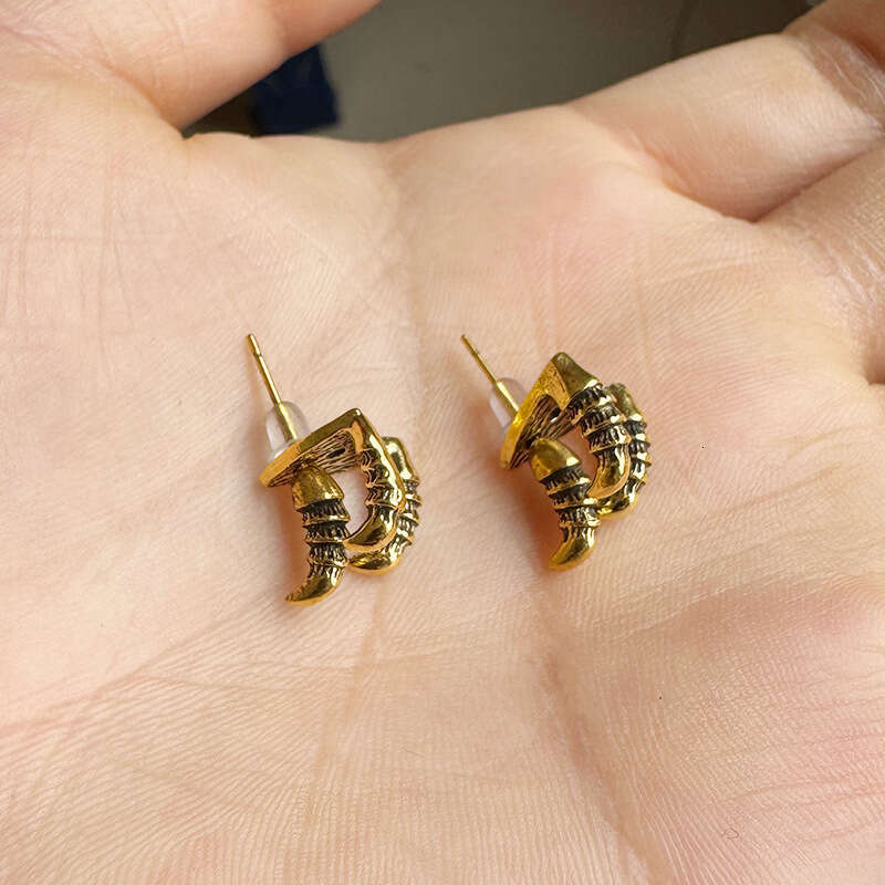 New Halloween Skull Hand Bone Fashion Gothic Dark Style Earrings