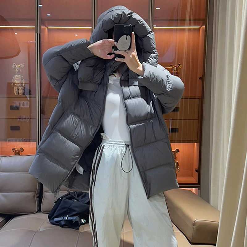 White Down Women Down Jacket 2025 Winter New Shaped Cloud Puffs Warm Hooded Hood Loose Women Down Jacket H712 W251016