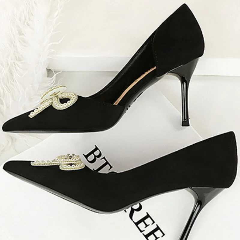 Luxury Satin Pearl Bow Heeled Shoes Woman Classy Pointed Toe Thin High Slide Sandal Fashion Designer Nonslip Banquet Dress Shoe Z251015