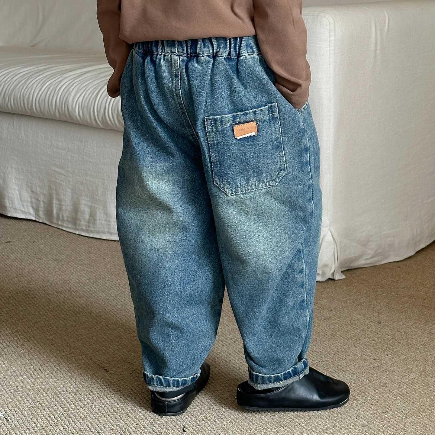 2025 Winter New Children Fleece Denim Trousers Solid Boys Casual Pants Plus Velvet Thick Baby Girls Warm Jeans Kids ClothesT251017