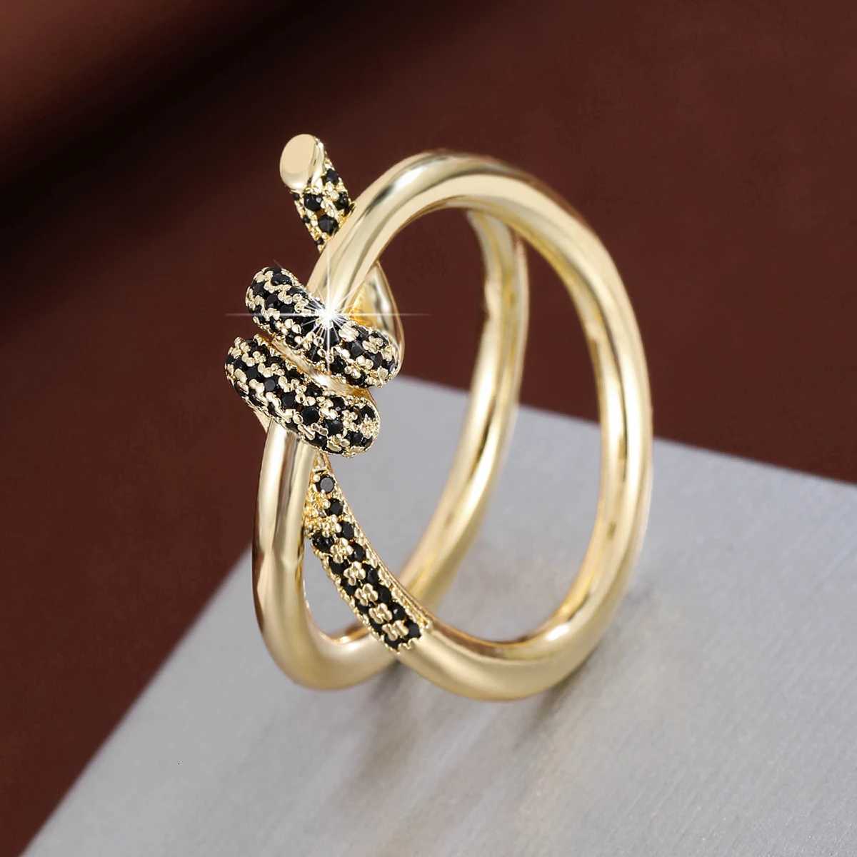 Fashion Classic Knot Shaped Ring WomenS Cz Copper Ring For Gift Daily Wear Z251017