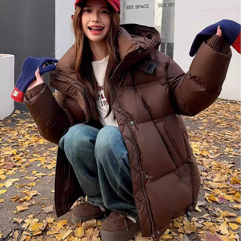 Winter Warm Hooded HighQuality Thick Women Down Jacket 2025 New Temperament Solid Color White Duck Down Women Down Jacket H492 W251016