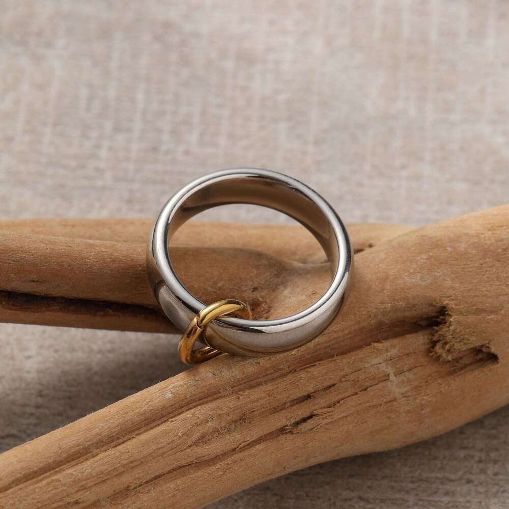 Stainless Gold-Plated High-End Ins Titanium Steel Jewelry Furnace Vacuum Color-Retaining Ring