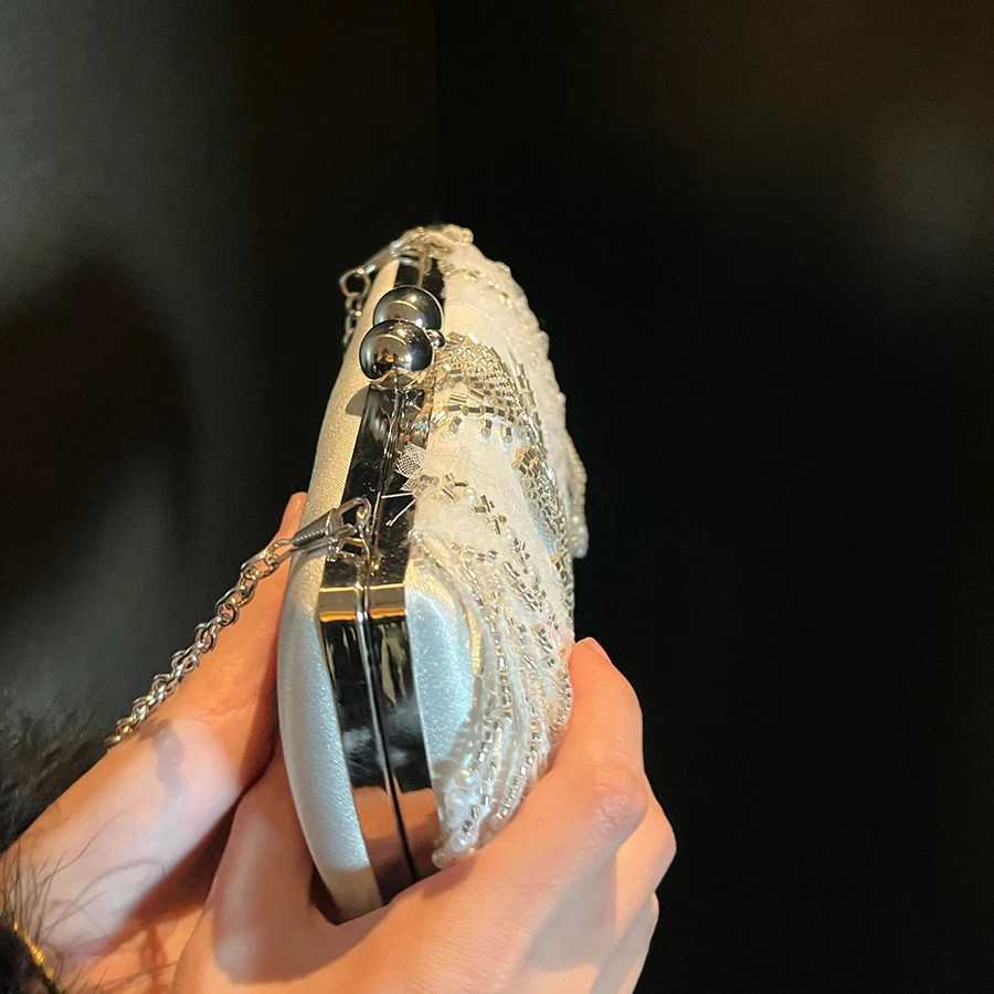 Vintage Handmade Beaded Evening Bags Crystal White Lace Flower Fringed Tote Bag Chains Shoulder Crossbody Bag Small Square Bag Z251017