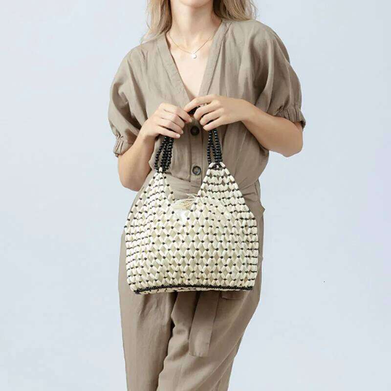 Designer Bags Handwoven Handbag 2024 New Design Hollow Out Women Fashion And Casual Bucket Shoulder Bag Hot Selling