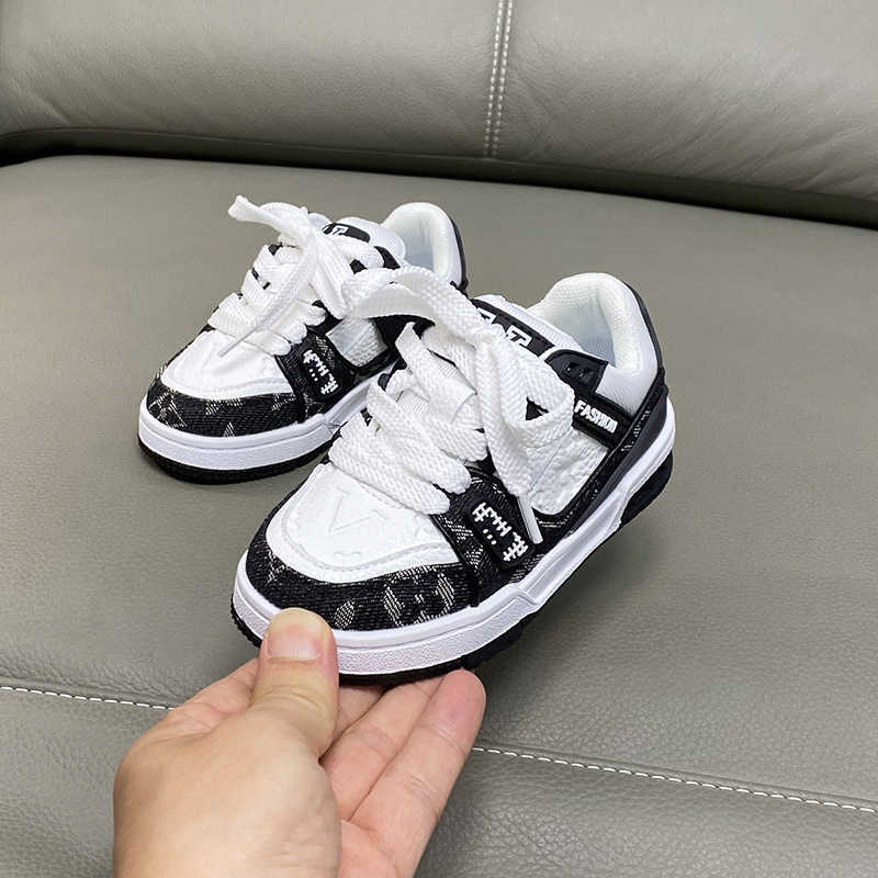 Childrens shoes versatile and comfortable casual shoes for parentchild boys 2025 Spring and Autumn lightweight sports shoes for girls a W251017