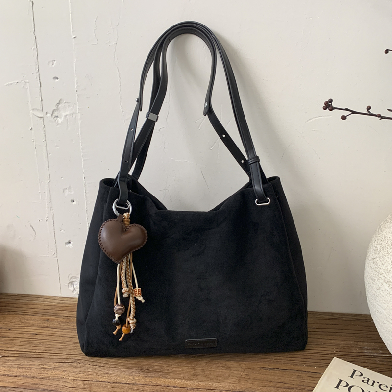 New fashionable student phone bag with large capacity, advanced versatility, casual simplicity, niche shopping, commuting, women's shoulder backp