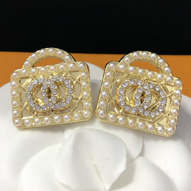 Simple 18K Gold Plated Earrings Luxury Designer Letter Stud Bag-shape Earrings Geometric Famous Men Women's Crystal Rhinestone Earring Jewelry Girls Love Gifts