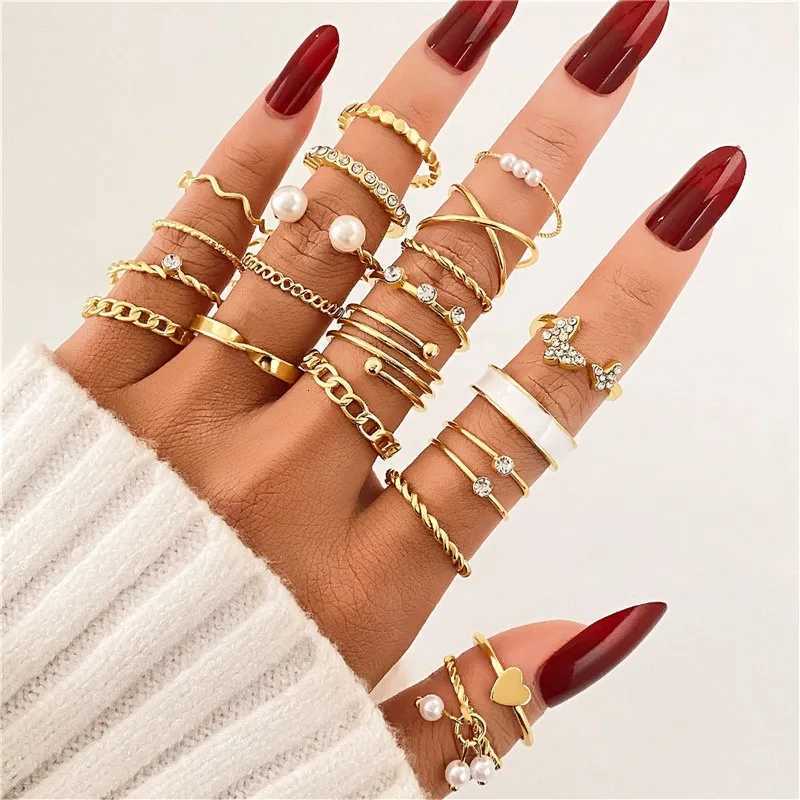 Zircon Pearls Butterfly Geometric Circle Knuckle Rings Set For Women Boho Heart Finger Ring Female Party Jewelry Accessories Z251017