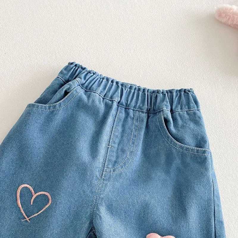 New Spring Kids Pants Kids Jeans 05T Baby Cute Three Dimensional Love Trousers Children Girls Thin Style Denim Blue PantsT251017