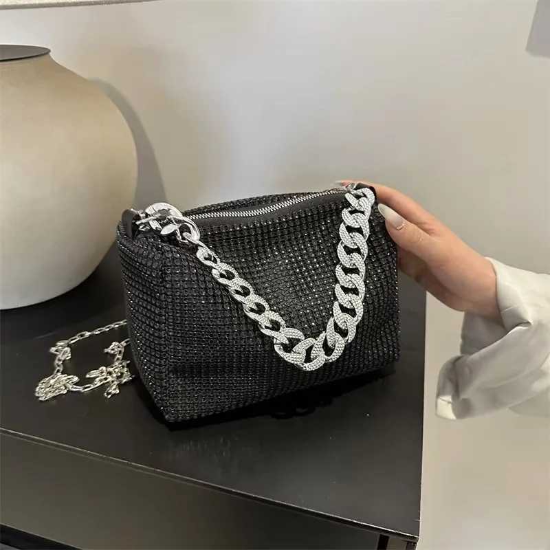2025 early spring new popular fashion bright diamond niche diagonal shoulder bag handbag womens banquet bag Z251017