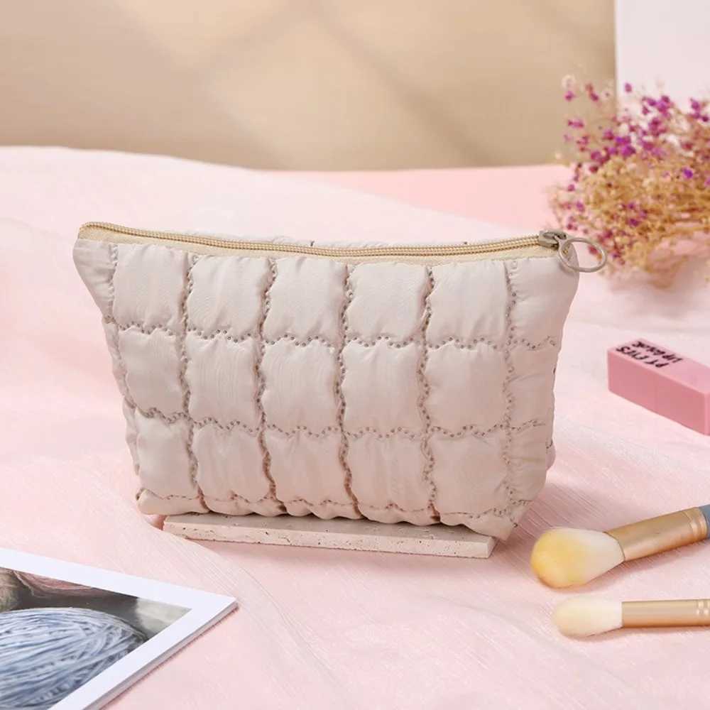 Fashion Women Bubble Cosmetic Handbag Travel Organizer Cloud Makeup Lipsticks Cotton Pouch Fashion Large Capacity Zipper Bag W251017