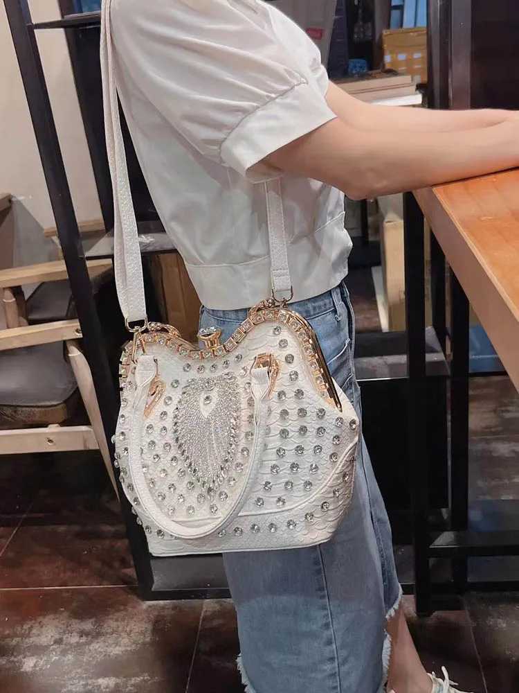 Women Fashion Single Shoulder Bags Luxury Rhinestone Pu Leather Bucket Bag Ladies Vintage Elegant Totes Handbag Crossbody Bags Z251017