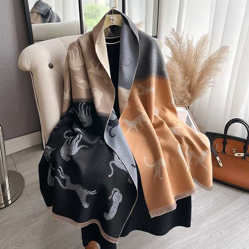 2024 Luxury Travel Poncho Warm Cashmere Scarf Women Thick Blanket Winter Bufanda Shawl Print New Wraps Female Stoles C251017