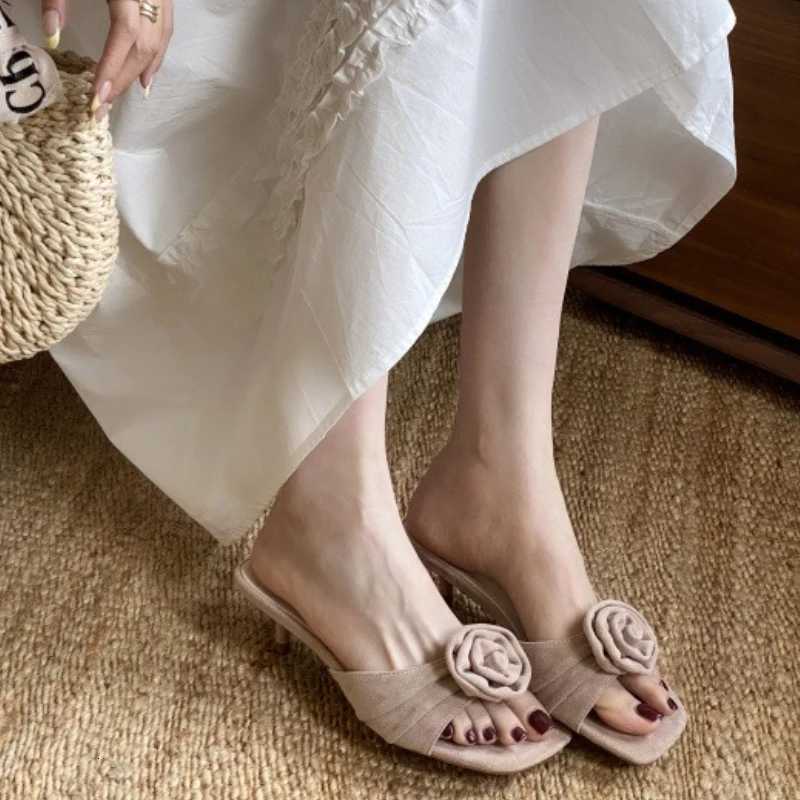 Summer Fashion Pleated Floral Slippers Women Sexy Square Toe Kitten Heel Slide Sandals Elegant Comfortable Brand Designer Shoes Z251015