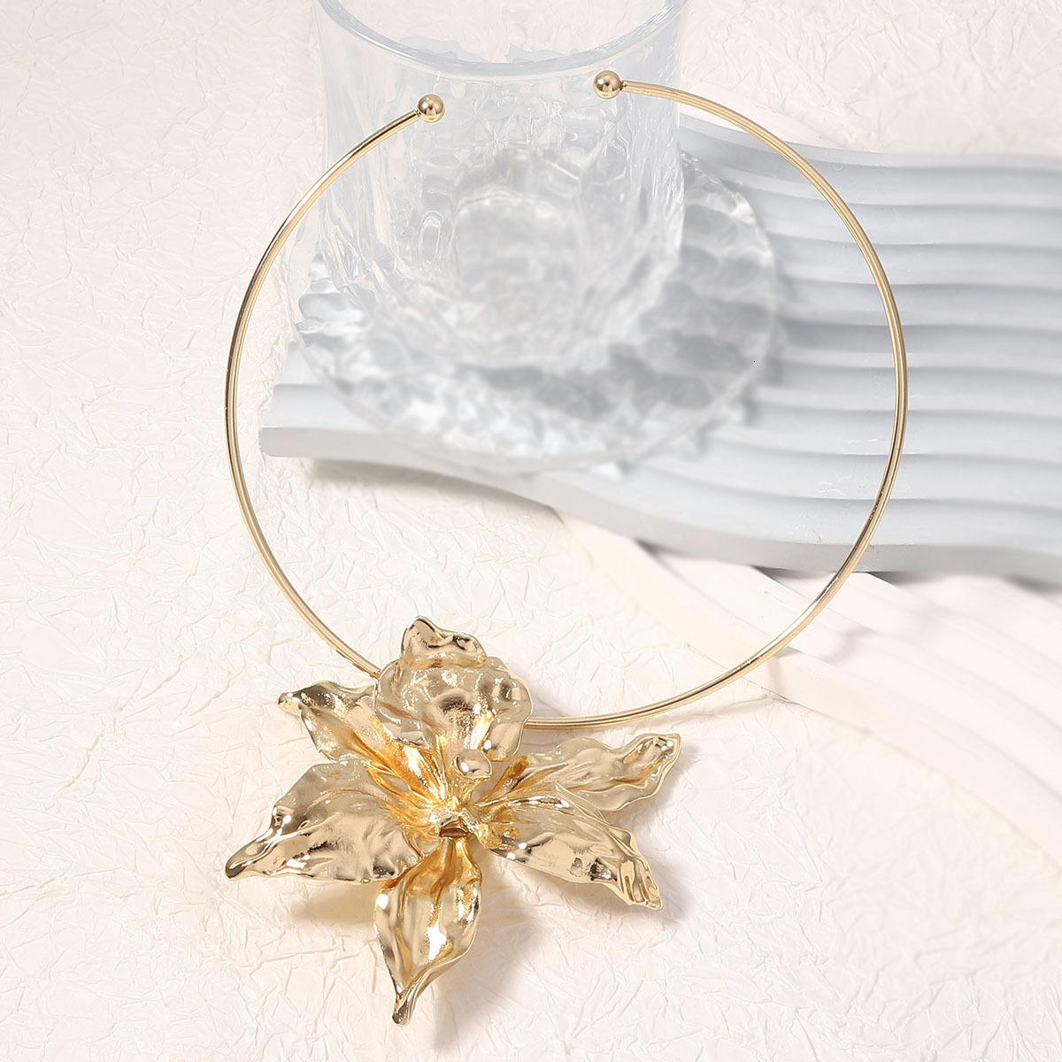 Designer necklace Fashion Exaggerated Design Simple Alloy Flower Pendant Choker Trendy Women's necklace free shipping