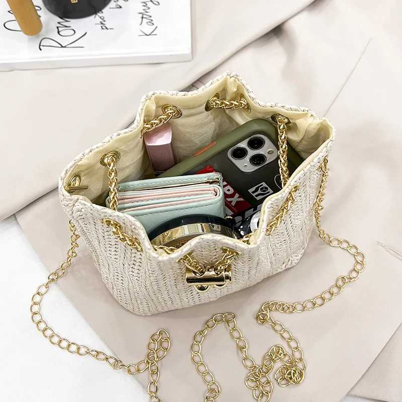 Beige Khaki Straw Weave Bucket Bag Fashion Metal Gold Color Chain Shoulder Messenger Bag For Women Summer Beach Bag bolso mujer Z251017