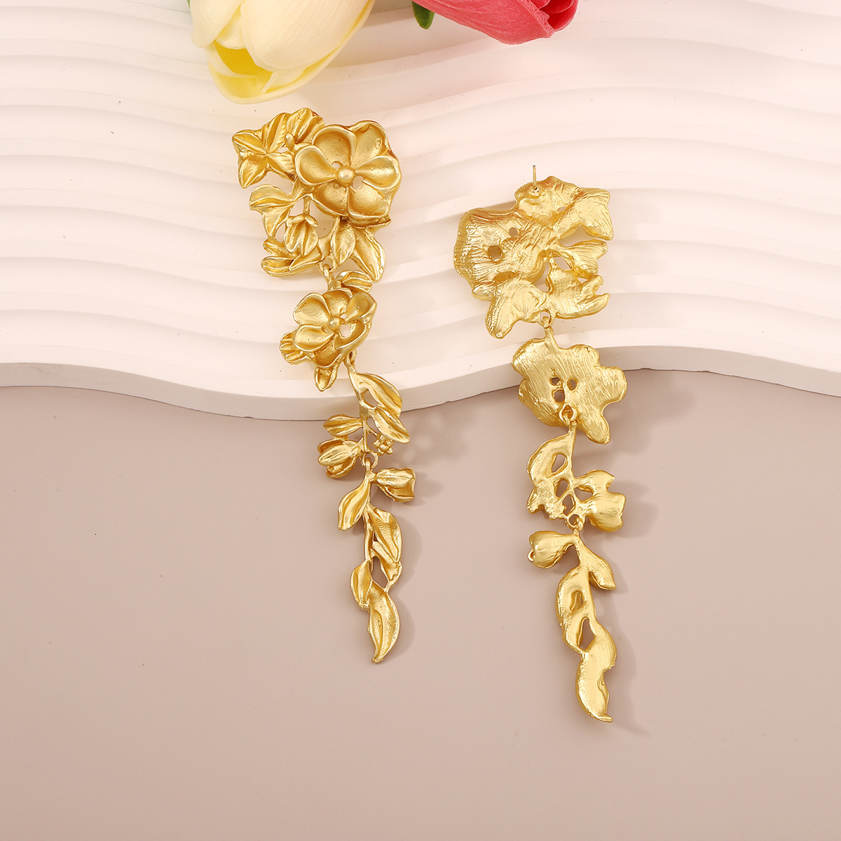 Designer earrings for woman Elegant Simple Casual Style Metal Flower Personality Earrings Jewelry gift for women free shipping