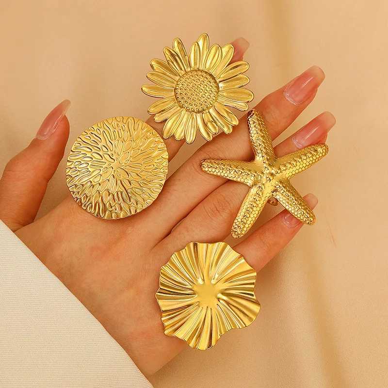 Stainless Steel Metal Texture Rings for Women Girls Exaggerated Flower Sunflower Starfish Open Rings Party Jewelry Gifts 2024W251017