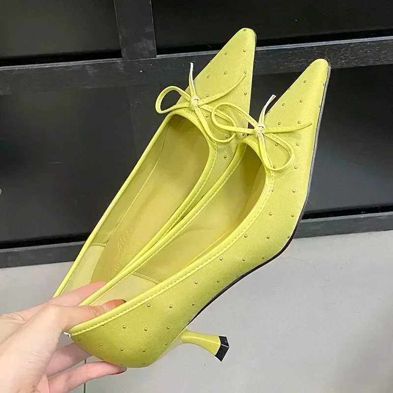 Fashion Rhinestone Bow Decoration Women Pumps Sexy Pointed Toe Satin Thin High Heels Elegant Banquet Shoes Women Mules Loafers Z251015
