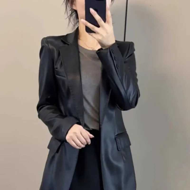 High End Black Leather Jacket for Women 2026 New Spring Autumn Fashion Slim PU Leather Suit Jacket Motorcycle ClothingT251017