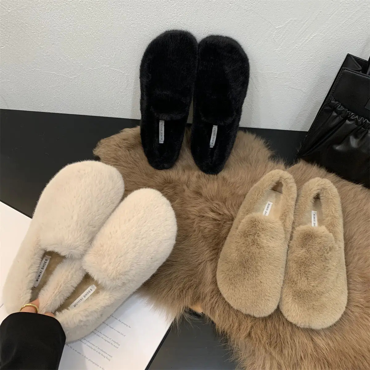 Black Downy Slip On Loafers Women Warm Winter Flat Fluffy Shoes Soft Sole Beige Fur Moccasins Mom Granny Furry Ballet Flats 251013
