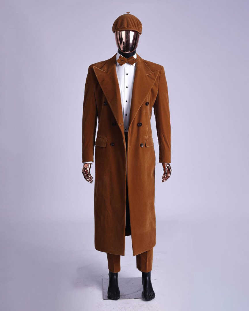 Modern Men's Double Breasted Corduroy Long Trench Coat Peaked Lapel Autumn Winter Groom Wedding Tuxedos Customized