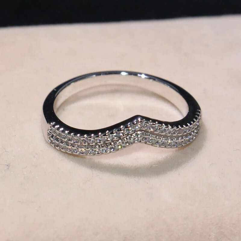 Double V Style Cute Jewelry Sterling Sier Pave White Sapphire CZ Dia Party New Female Wedding Band Ring For Lovers' Gift