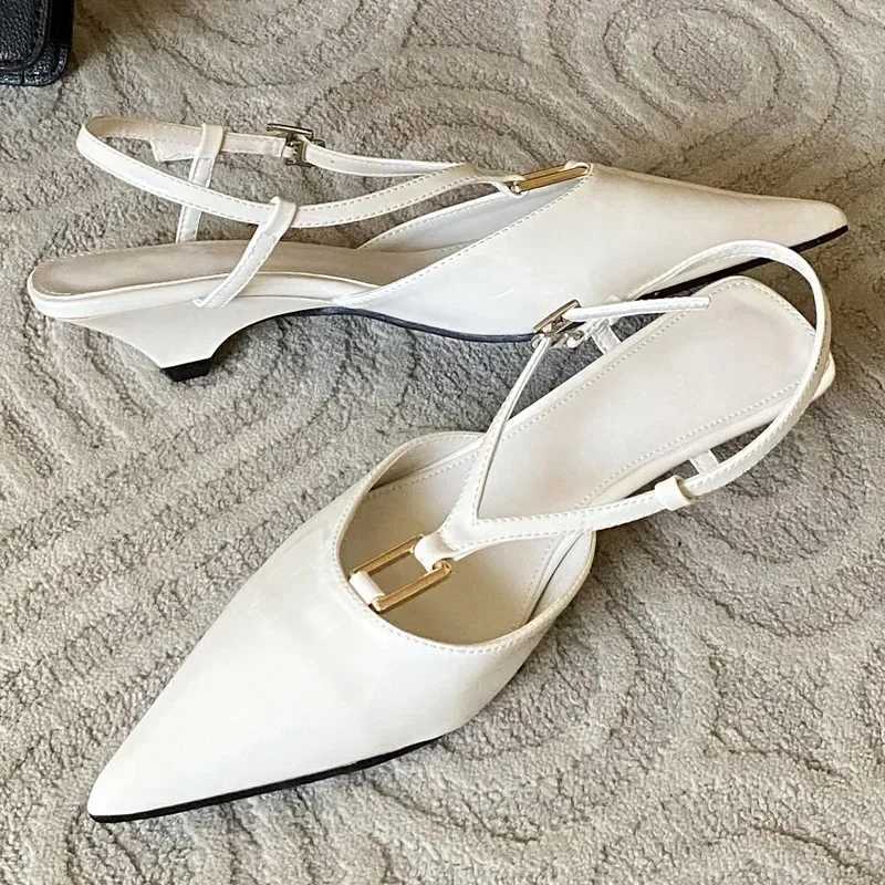Elegant Ankle Strap Buckle Low Heel Mules Sandals Women Sexy Pointed Toe Patent Leather Women Pumps Summer Slingback High Heels Z251015