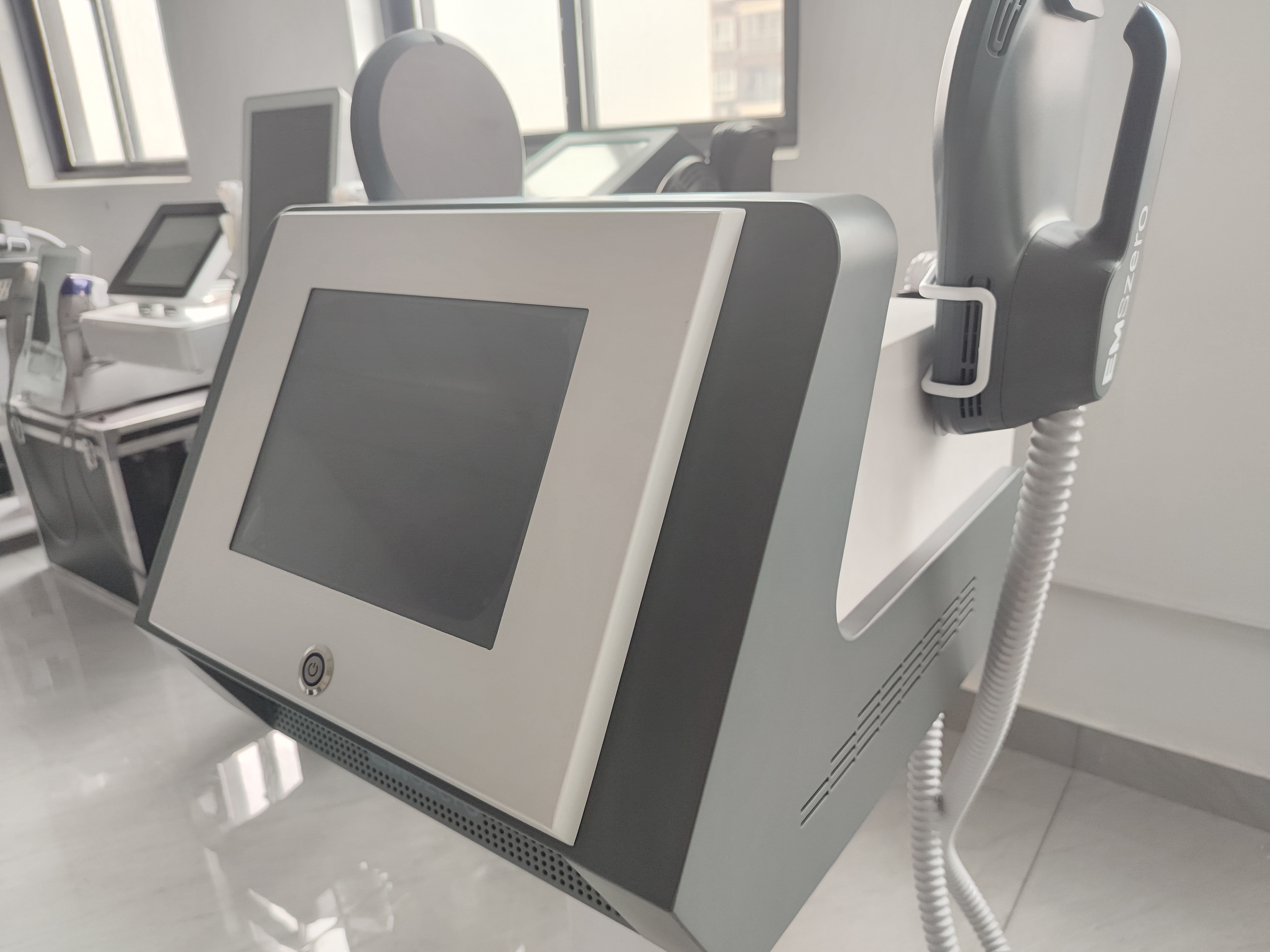 EMSzero EMS Sculpt Weight Loss Slimming Products Electro Magnetic Stimulation Body Sculpting And Muscle Building Machine 2/4/5 RF Handles EMS Muscle S