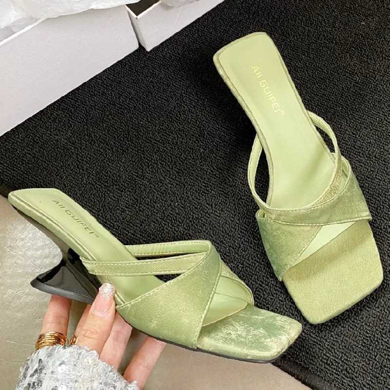 High Quality Square Toe Crosstied Women Sandals Open Toe Wedges Slide Sandals Summer Fashion Comfortable Satin Heels for Women Z251015
