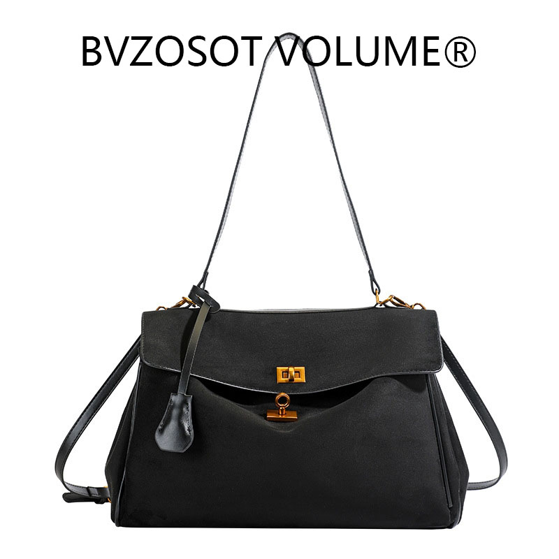 High-end suede handbag for women 2025 new style large capacity commuter tote bag single shoulder and armpit style